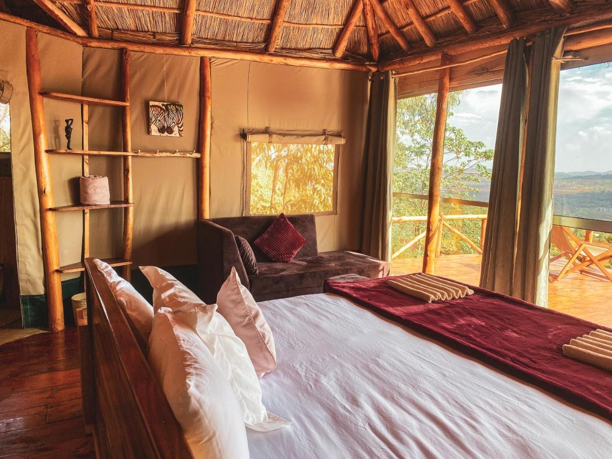 Foresight Eco Lodge & Safari Карату Екстериор снимка